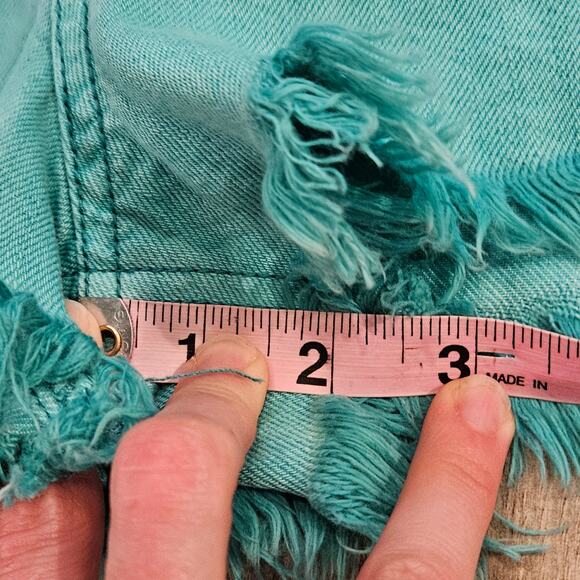 We The Free Shorts Womens 30 Teal Denim Cut Off Raw Hem Mini Shortie Festival - Picture 4 of 9